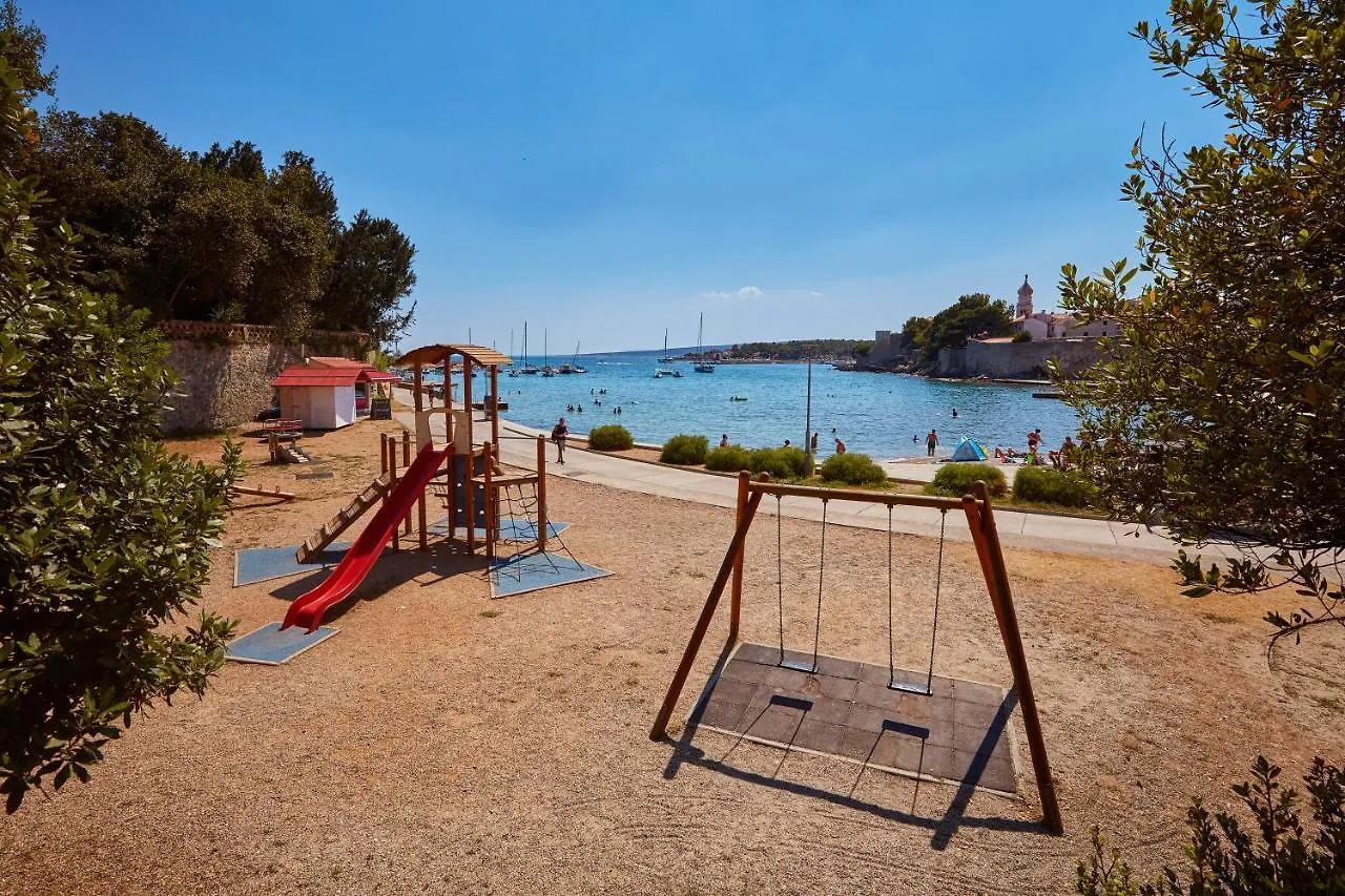 Apartments & Rooms Strcic Krk كرك